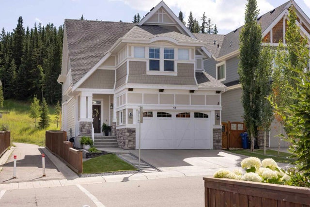 Cochrane Home for Sale: Residential Listing in Riviera