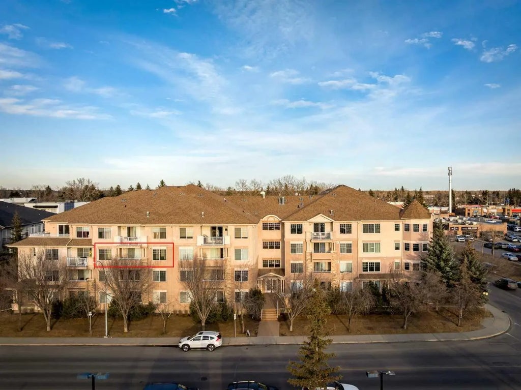 302, 15320 Bannister Road Se, Calgary
