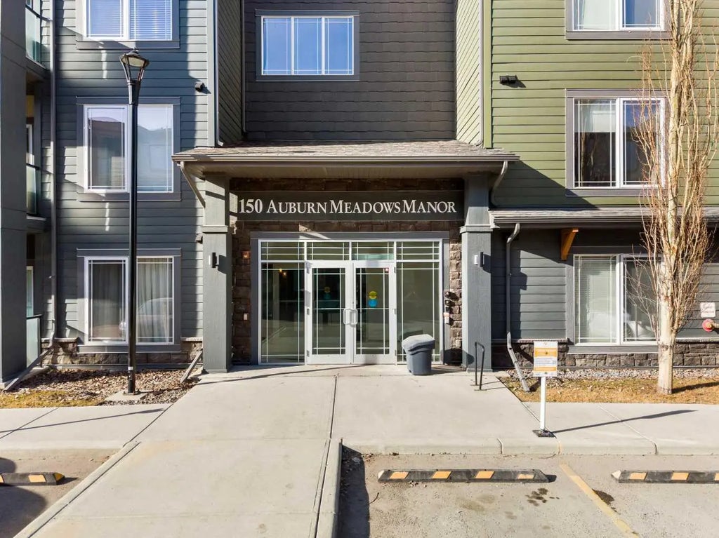 212, 150 Auburn Meadows Manor Se, Calgary