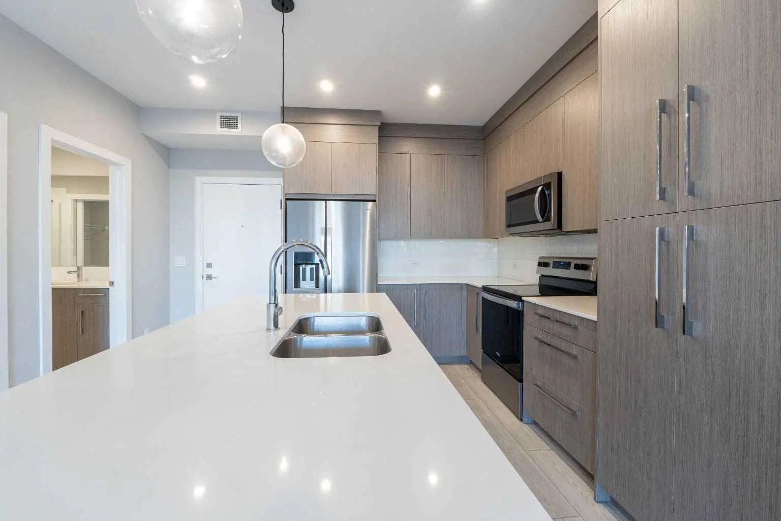 2111, 681 Savanna Boulevard Northeast, Calgary – Residential Apartment Listing Photo 10