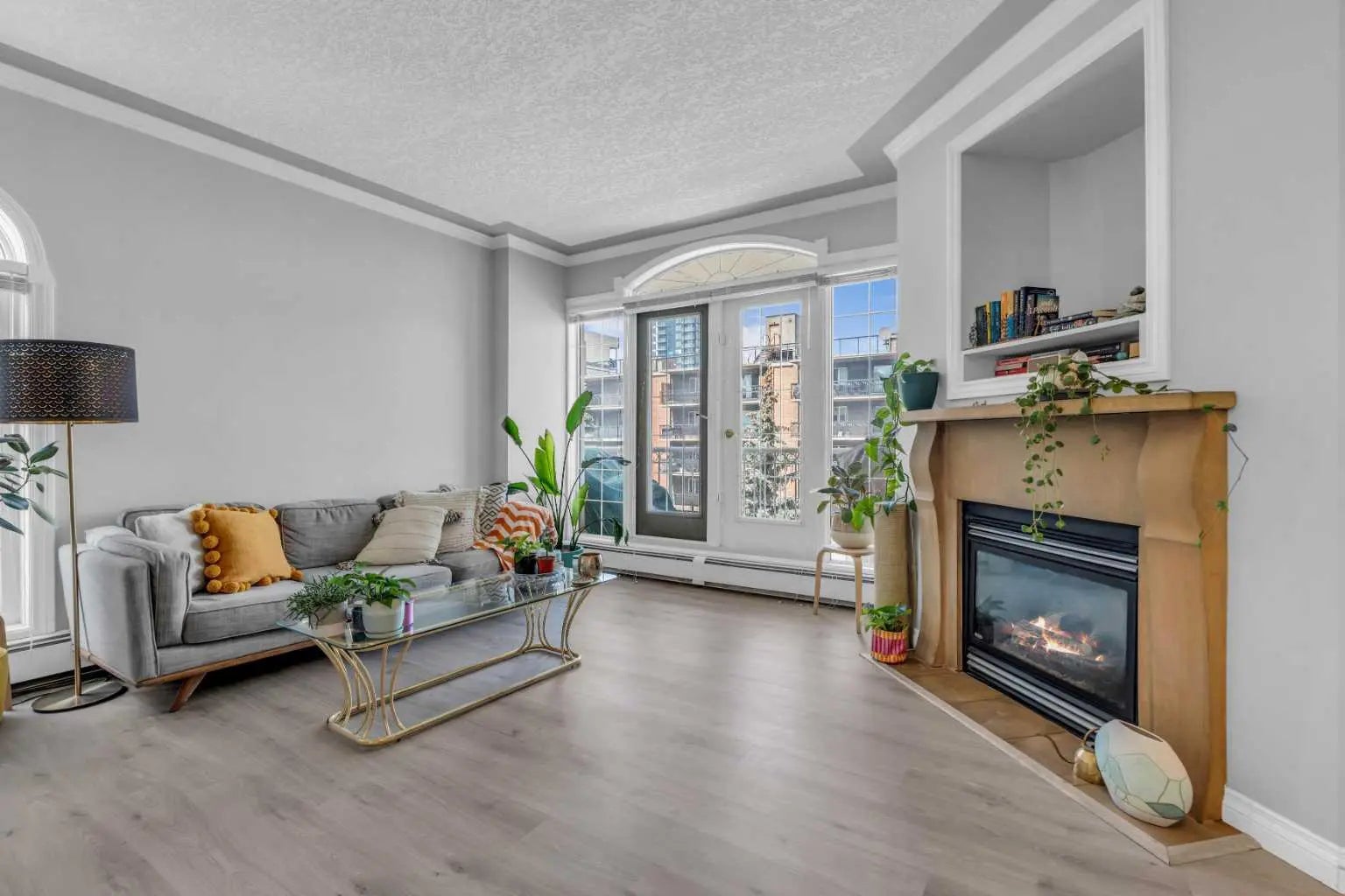 303, 1315 12 Avenue Southwest, Calgary – Residential Apartment Listing Photo 2