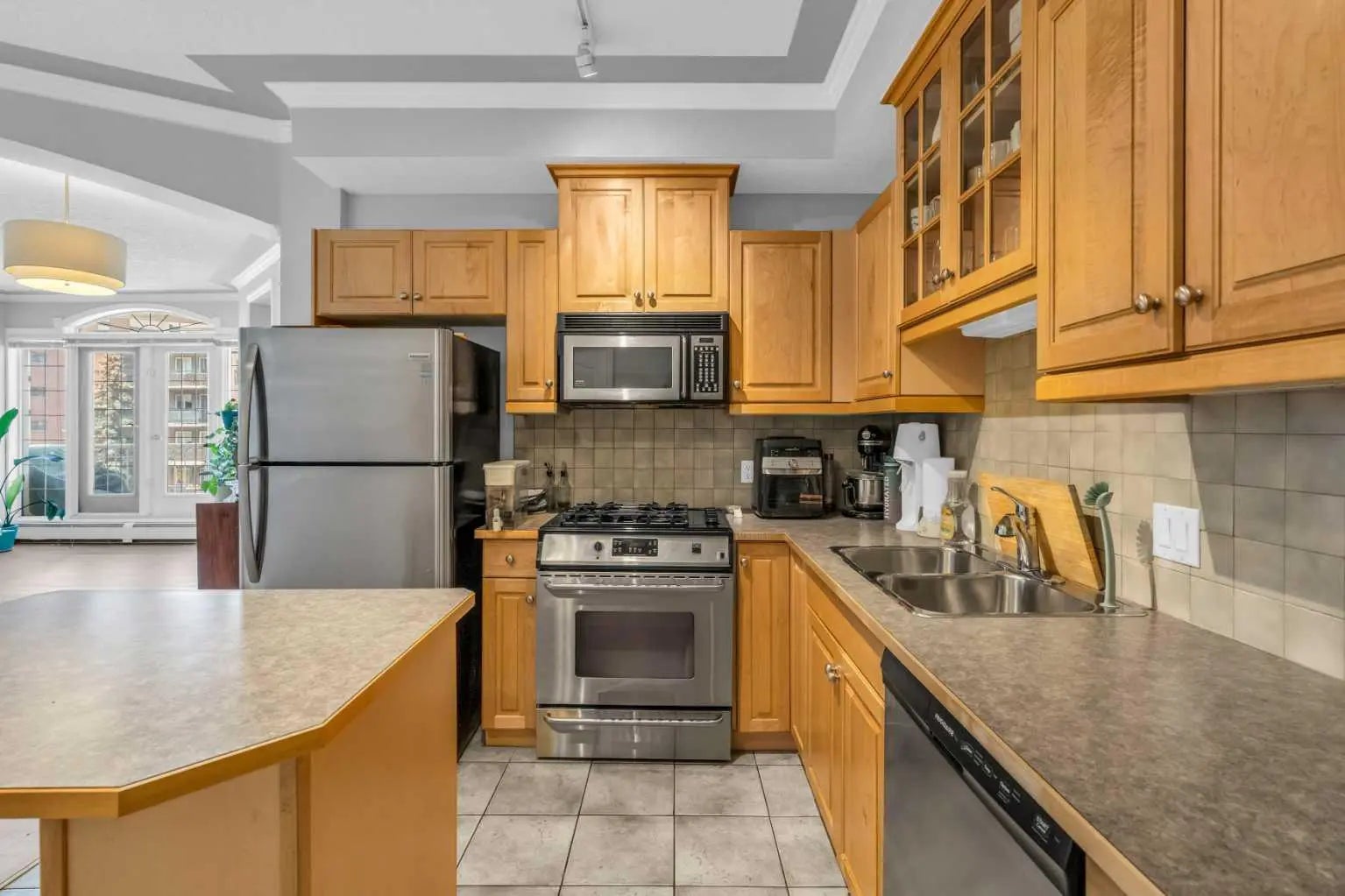 303, 1315 12 Avenue Southwest, Calgary – Residential Apartment Listing Photo 5