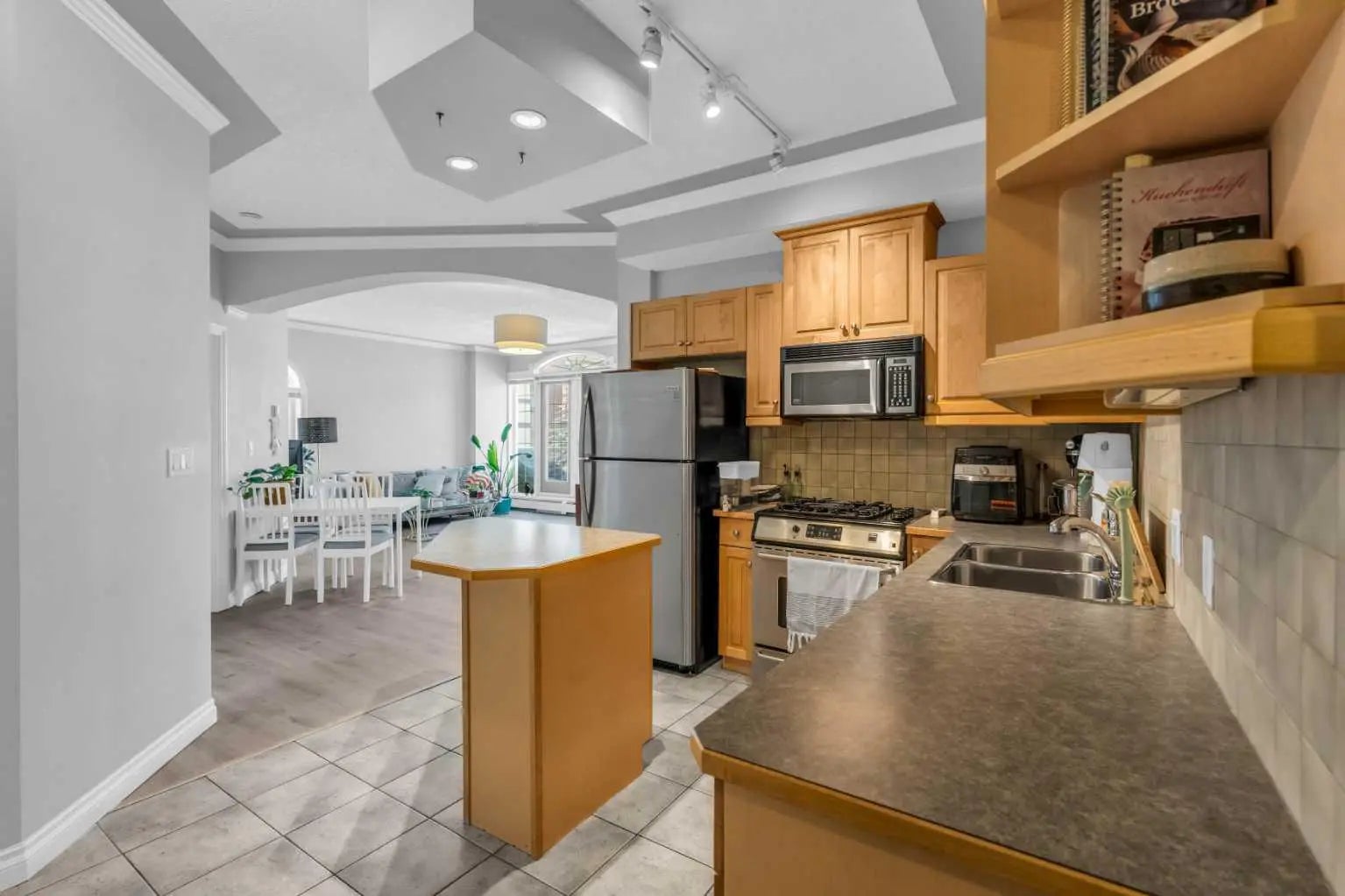 303, 1315 12 Avenue Southwest, Calgary – Residential Apartment Listing Photo 8