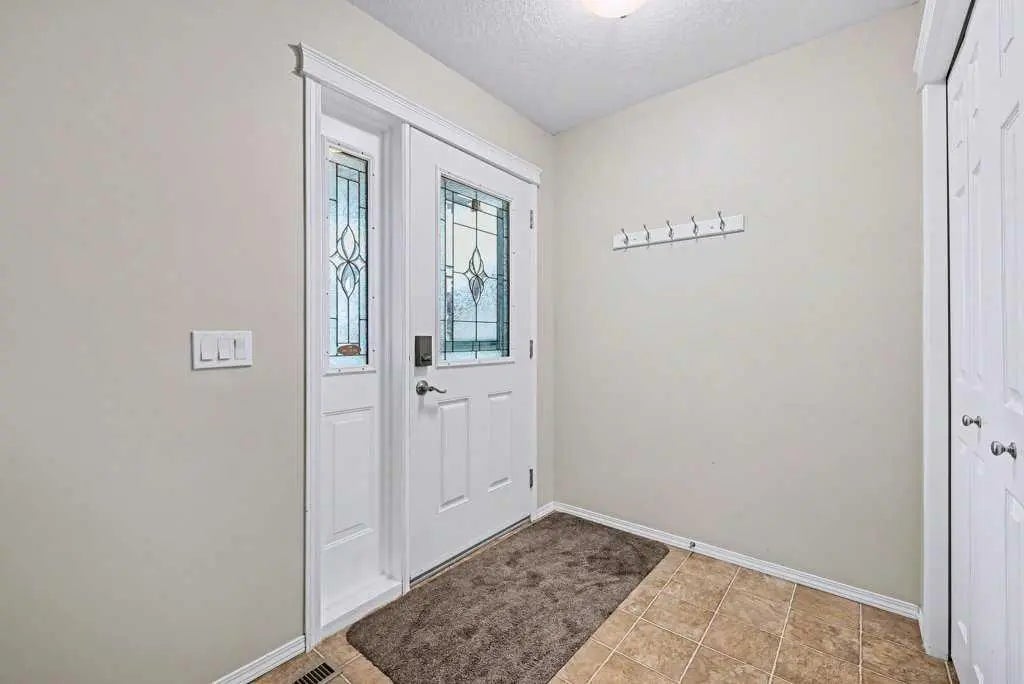 19 Copperfield Crescent Southeast, Calgary – Residential Detached Listing Photo 3