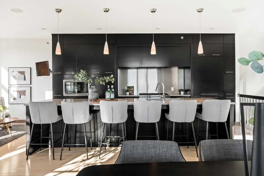 101 Aspen Meadows Hill Sw, Calgary