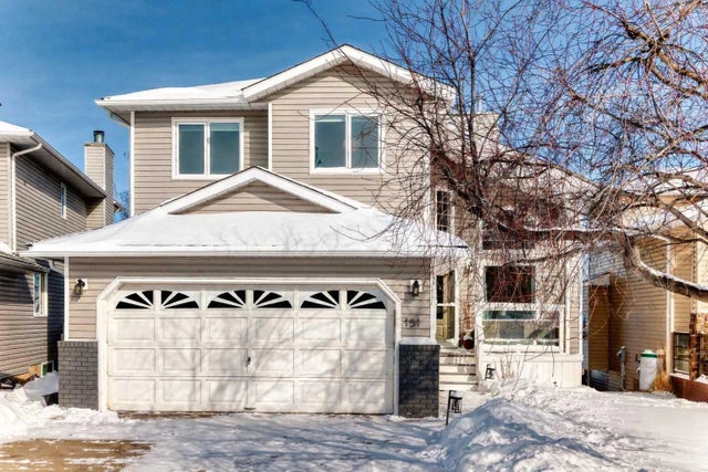 Real Estate Listing in MacEwan Glen, Calgary