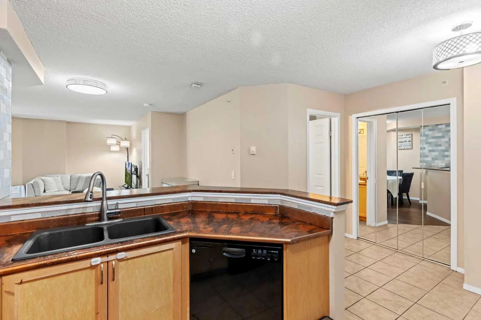 904, 1121 6 Avenue Southwest, Calgary – Residential Apartment Listing Photo 8