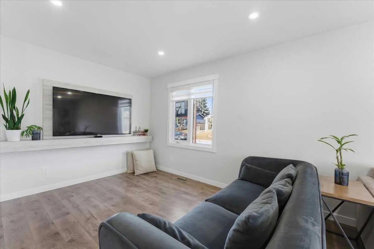 6603 Malvern Road Northeast, Calgary – Residential Detached Listing Photo 7