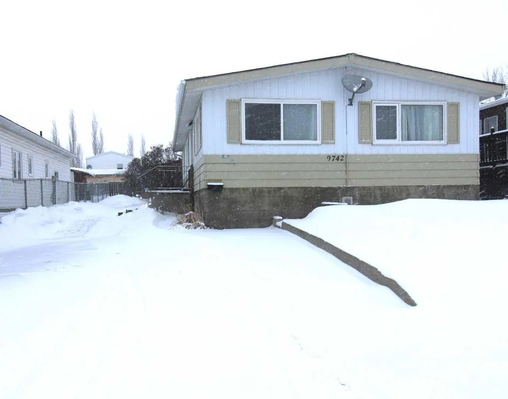 9742 120 Avenue , Grande Prairie