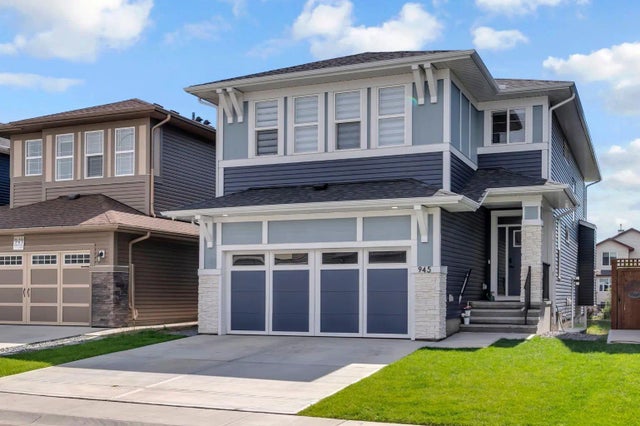 Airdrie Real Estate Listing: 945 Midtown Avenue Southwest, Midtown