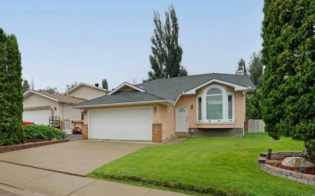 28 Parkland Place E  , Brooks