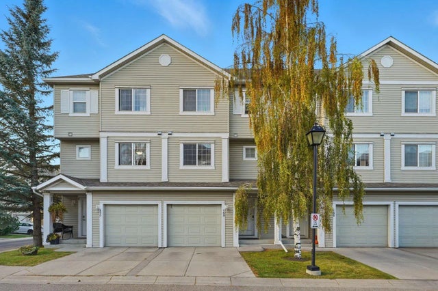 Real Estate Listing in Copperfield, Calgary