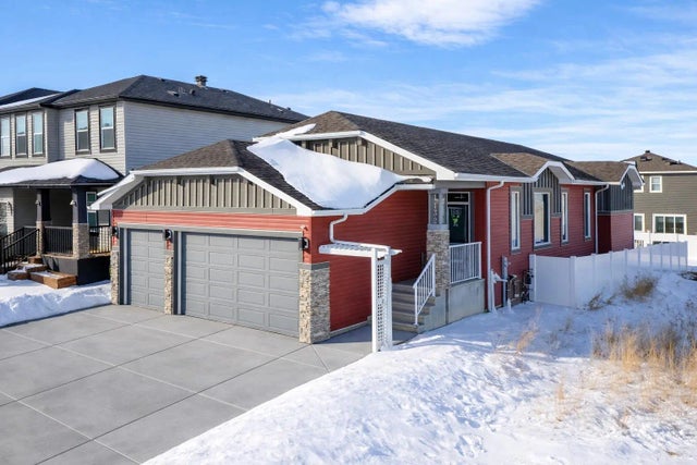1132 Veterans Avenue , Crossfield