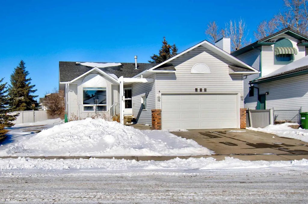 273 Woodside Road Nw, Airdrie