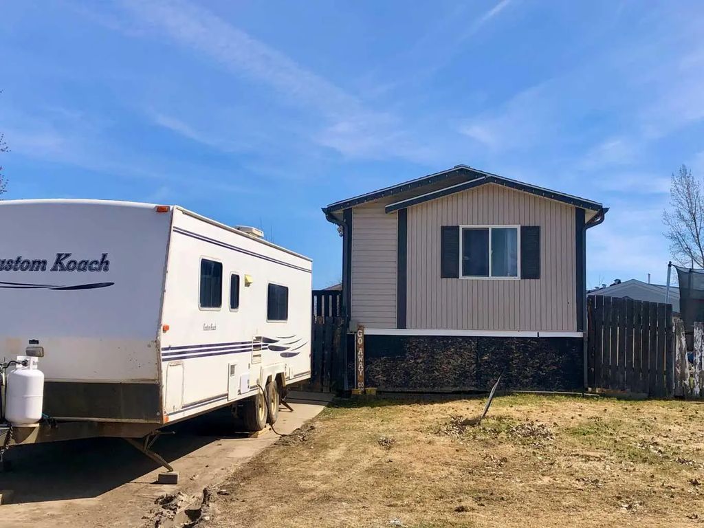 3 Dewberry Road , High Level