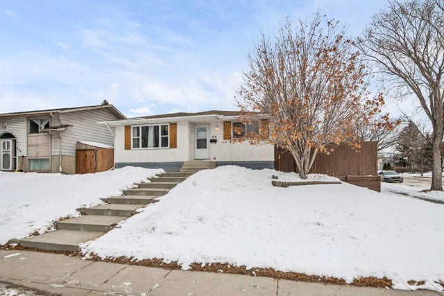 104 Doverthorn Close Se, Calgary