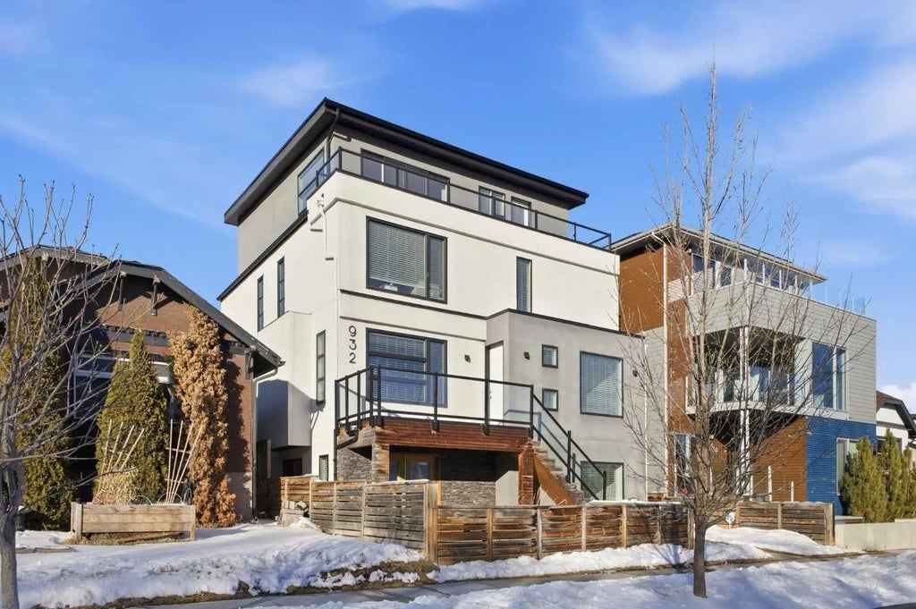 932 5 Avenue Ne, Calgary