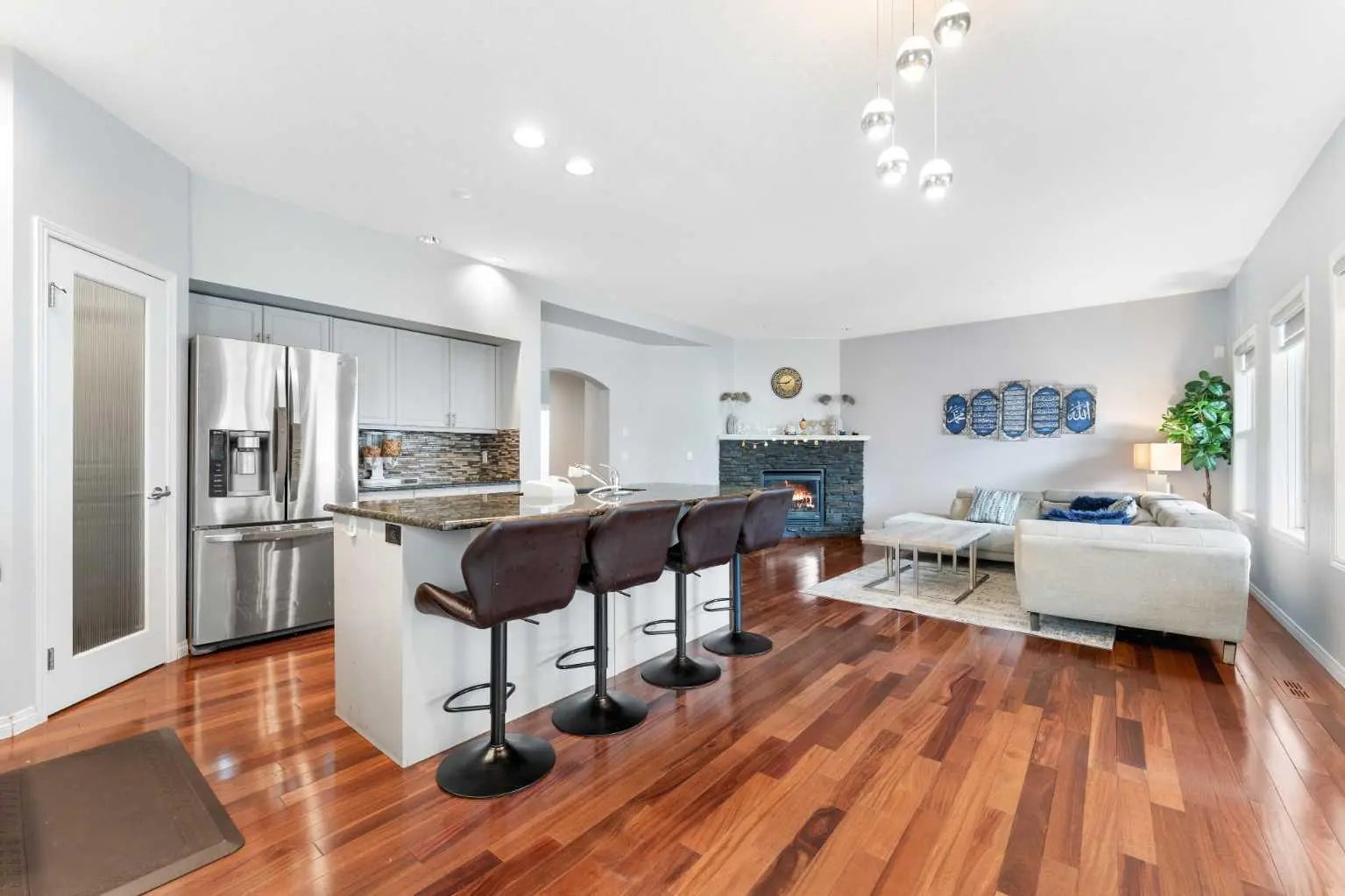 Photo of Listing #A2289379