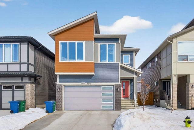 908 Midtown Avenue Sw, Airdrie