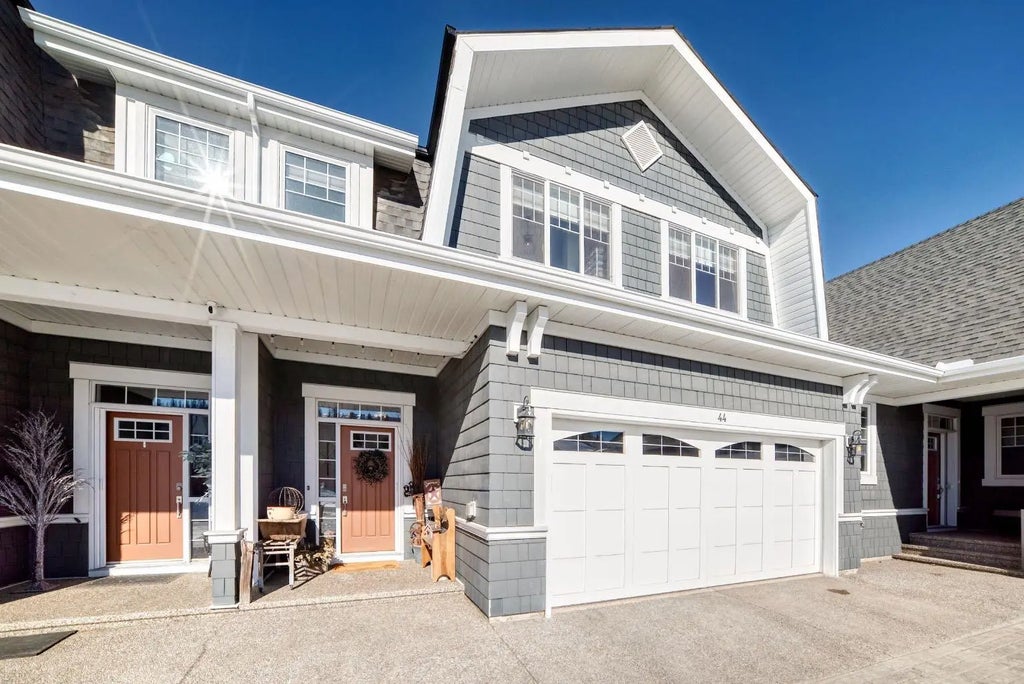 44 Riviera Way , Cochrane