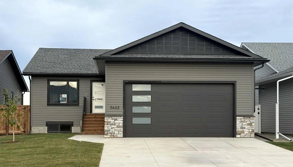 3442 Victory Way , Olds