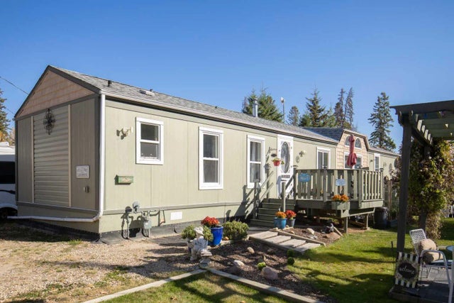 60, 41513 Highway 771  , Rural Lacombe County