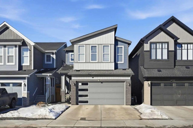 208 Creekstone Row Sw, Calgary