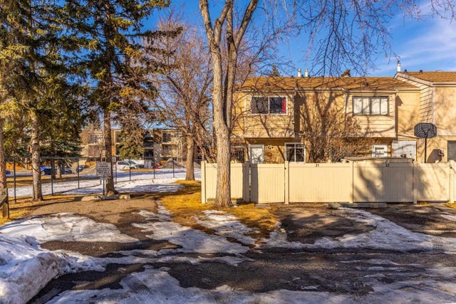 31, 2319 56 Street Ne, Calgary