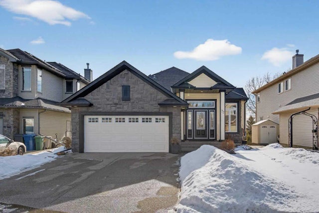 77 Crystal Green Drive , Okotoks