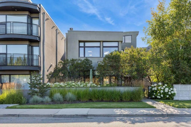 3834 1a Street Sw, Calgary