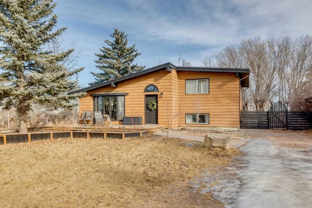 113022 2453 Drive E, Rural Foothills County