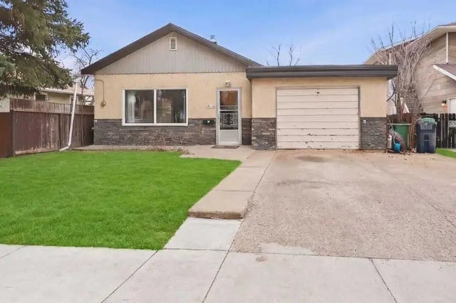 2014 13 Street N, Lethbridge