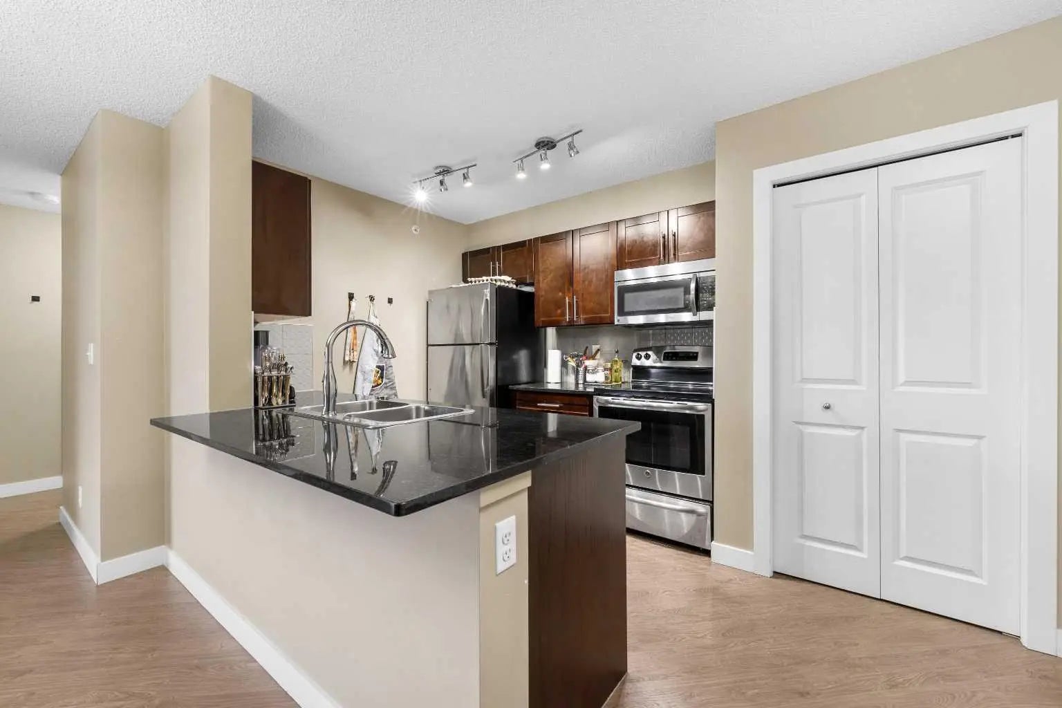 Photo of Listing #A2290867