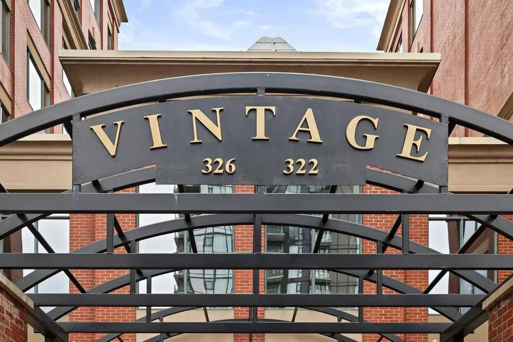 302, 322 11 Avenue Sw, Calgary