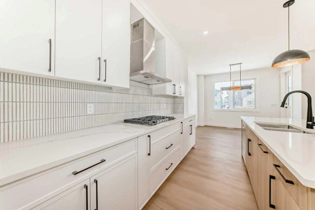 28 Saddlecrest Manor Ne, Calgary