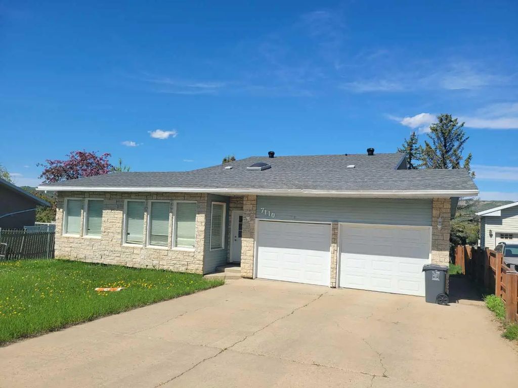 7110 99a Street , Peace River