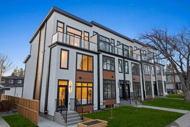 Calgary Real Estate Listing: 3107 42 Street Southwest, Glenbrook