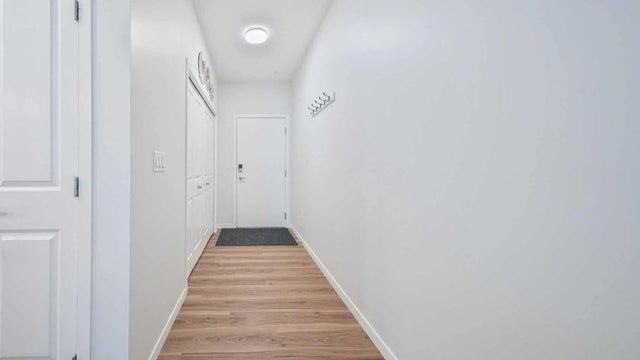 2209, 33 Carringham Gate Nw, Calgary