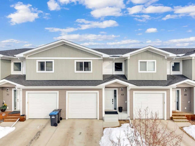 69 Hawthorn Place , Sylvan Lake
