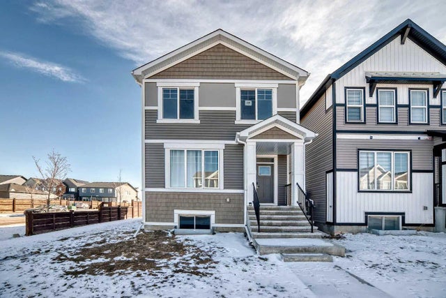 120 Seton Villas Se, Calgary