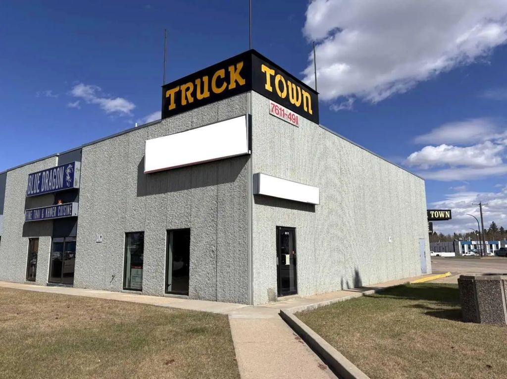 1 & 3 7611 49 Avenue , Red Deer