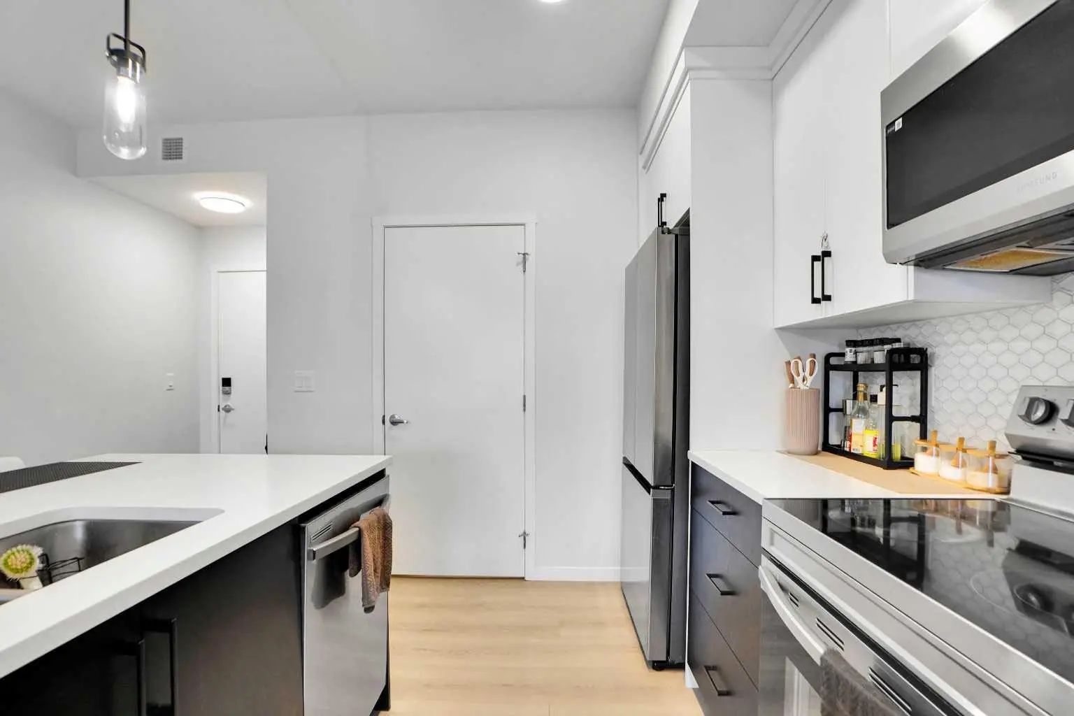 4407 550 Belmont Street Southwest, Calgary – Residential Apartment Listing Photo 11
