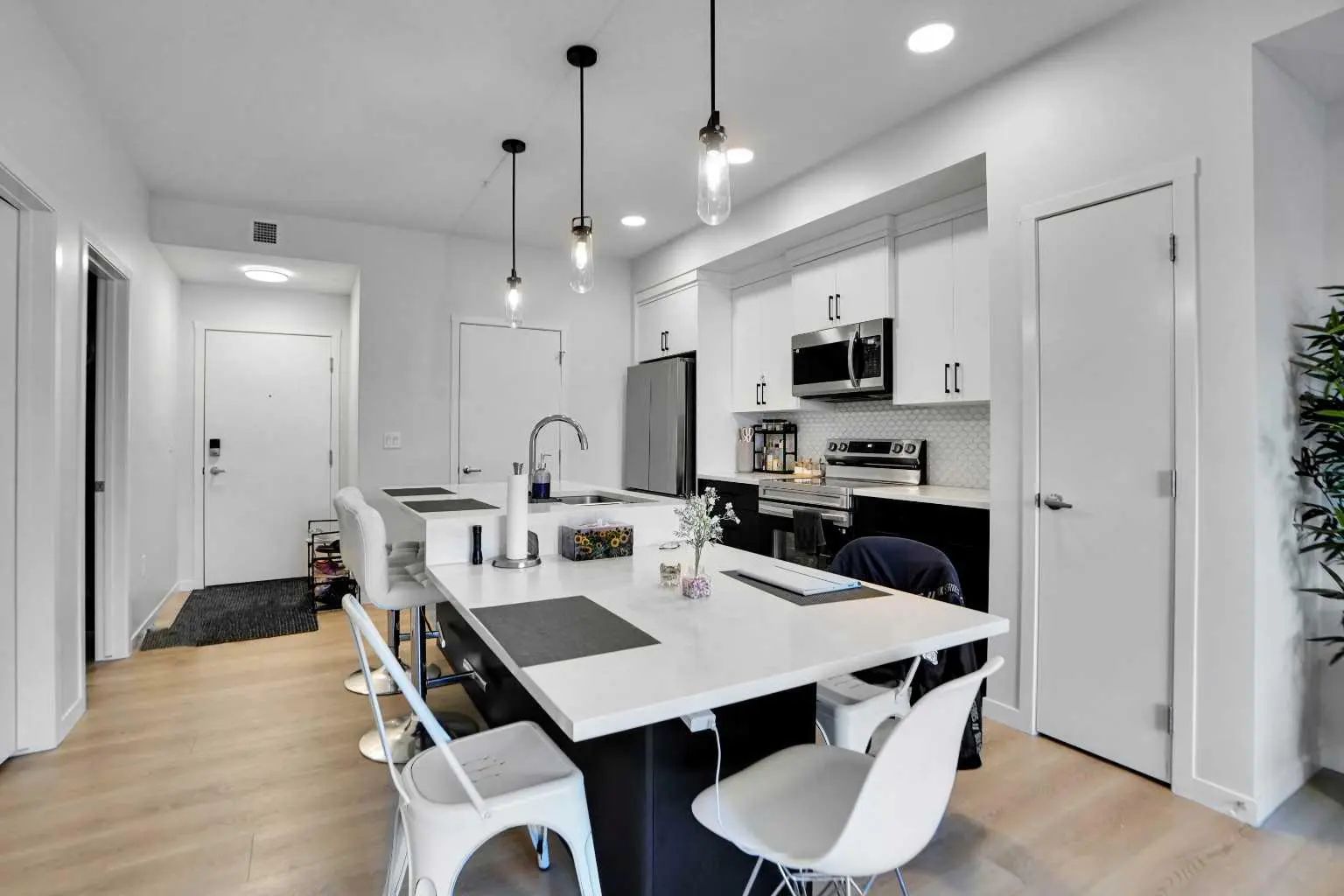 4407 550 Belmont Street Southwest, Calgary – Residential Apartment Listing Photo 13