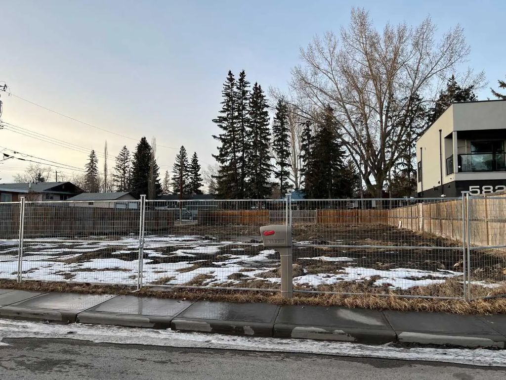 5819 Bowwater Crescent Nw, Calgary