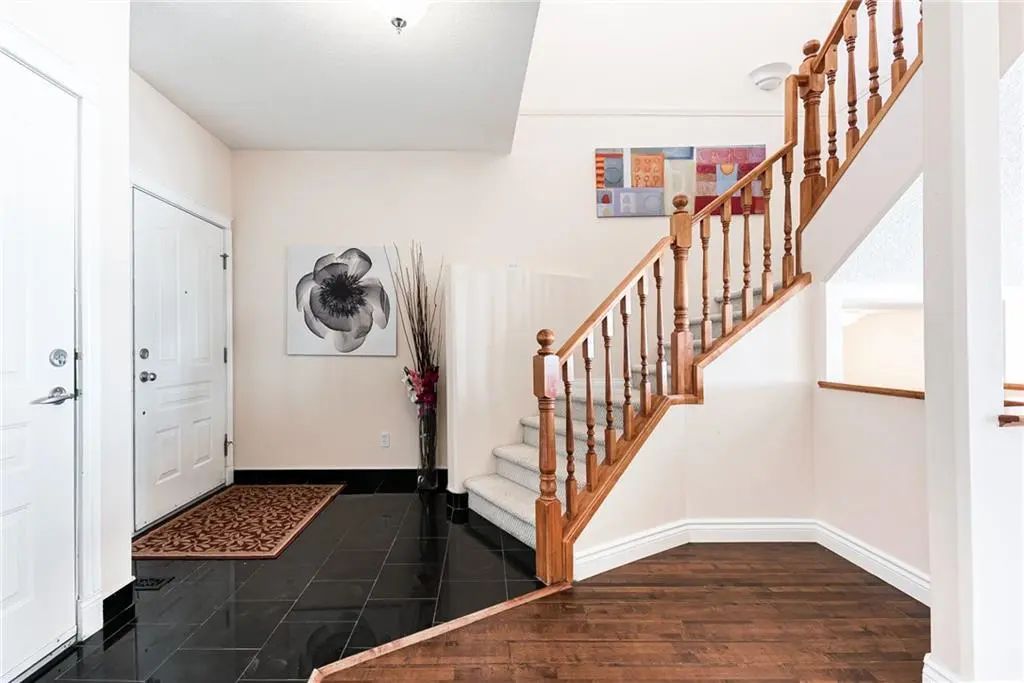 144 Rocky Vista Terrace Northwest, Calgary – Residential Row/Townhouse Listing Photo 5