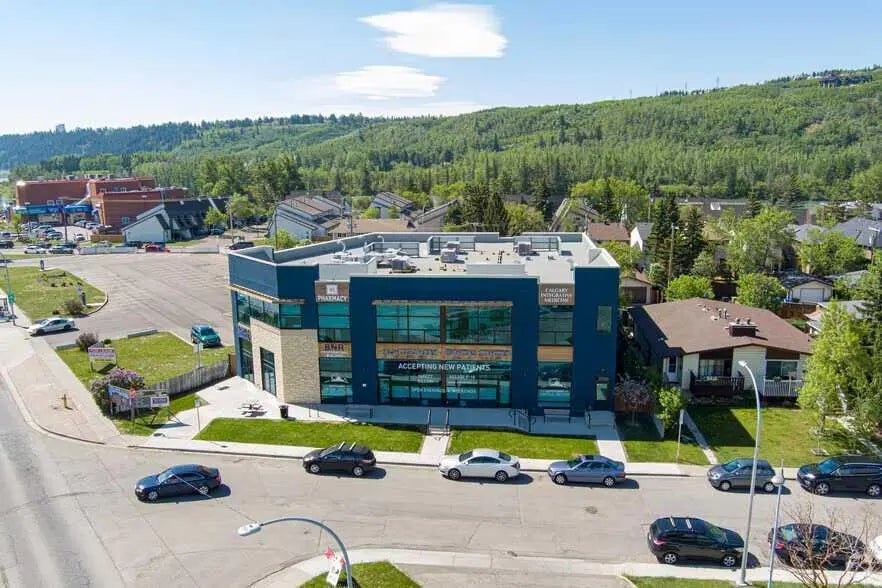 240, 4525 Monterey Avenue Nw, Calgary