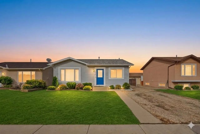 128 Ridgegate Way Sw, Airdrie