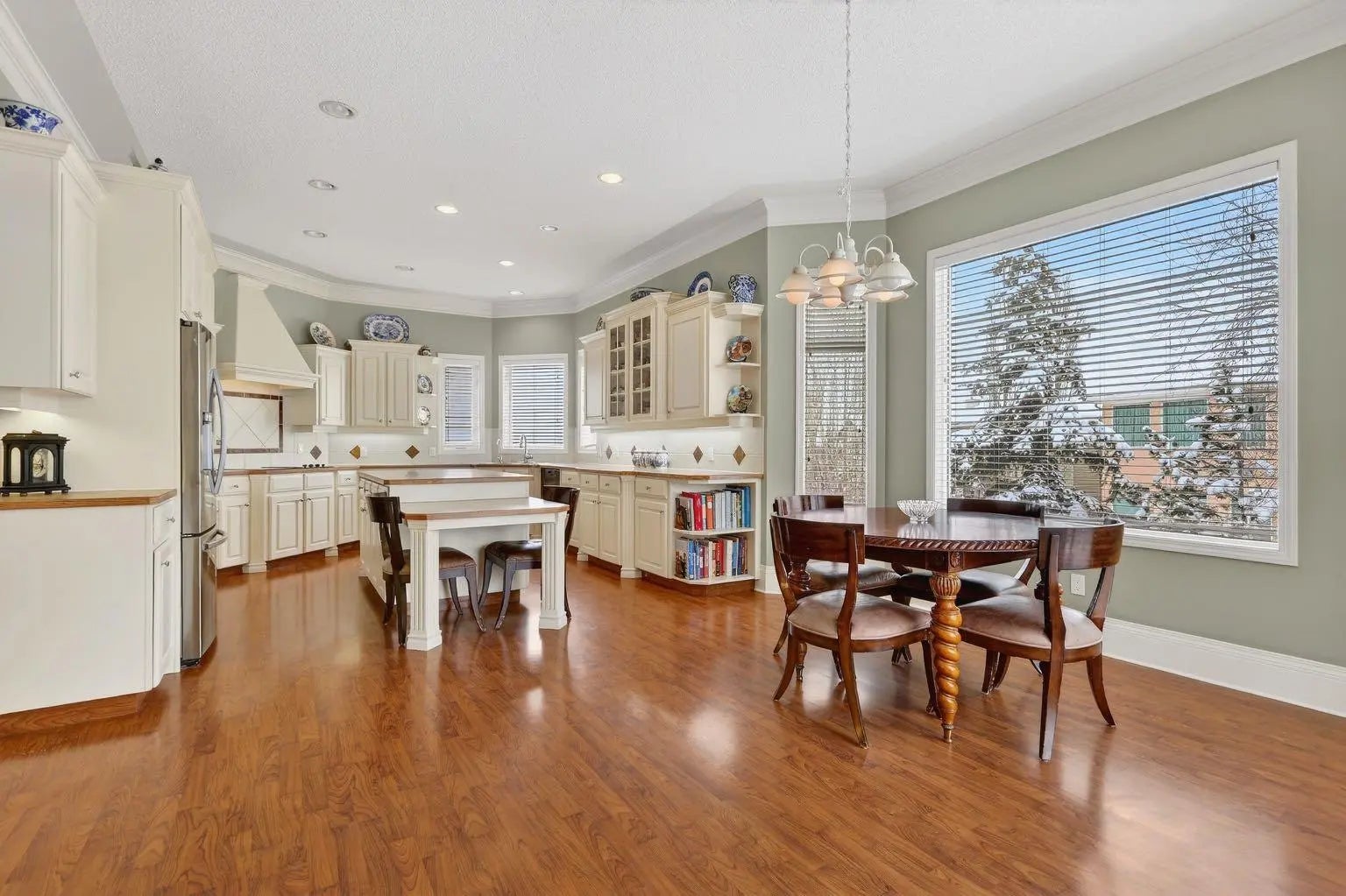 Photo of Listing #A2293118