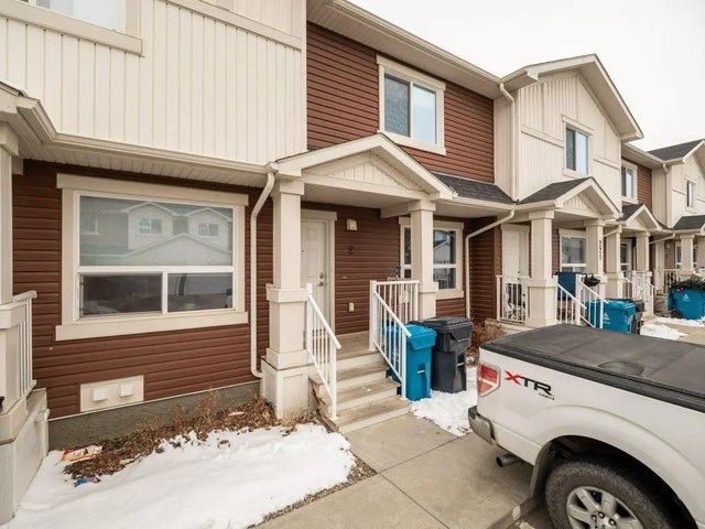 2, 221 Silkstone Road W, Lethbridge