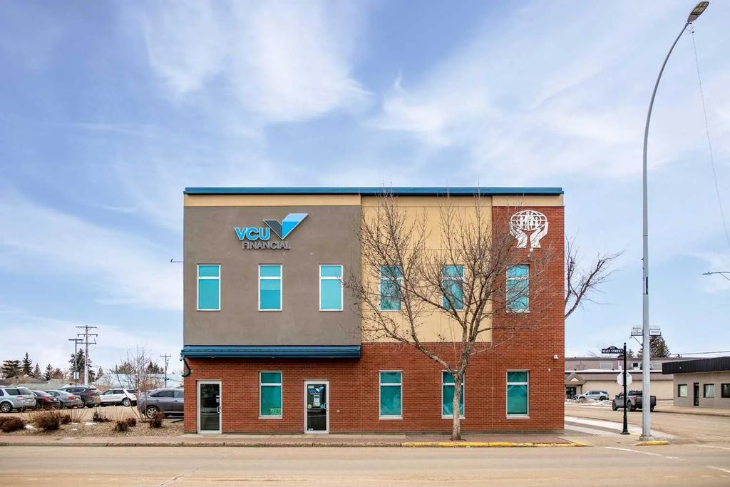 522 10 Street , Wainwright